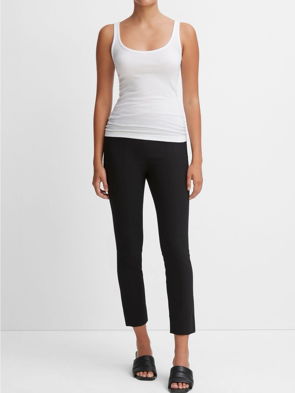 Vince. Bobbi High-Rise Stitch-Seam Ponte Legging. Black. Size Medium.
